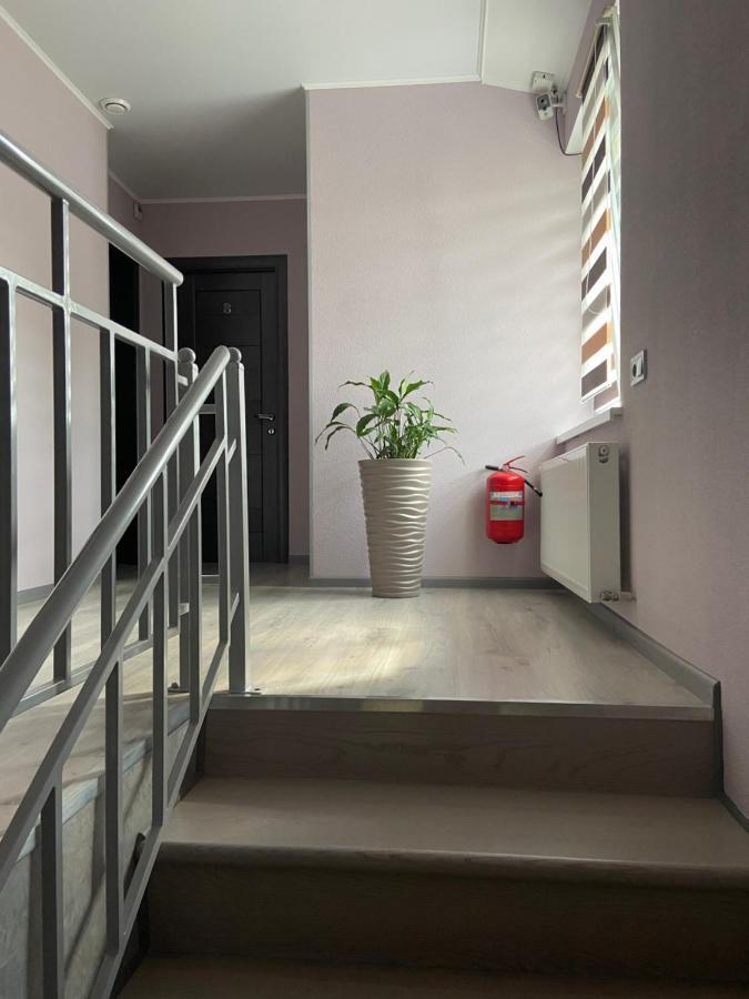 Guest House Max Khmelʼnytsʼkyy Bagian luar foto