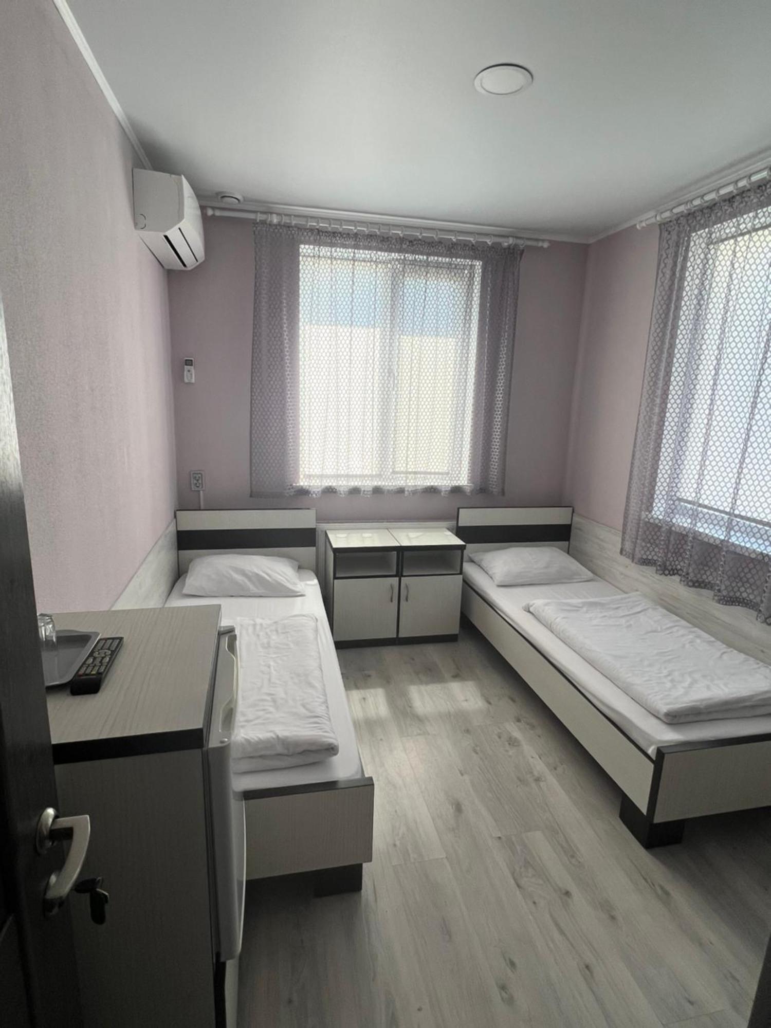 Guest House Max Khmelʼnytsʼkyy Bagian luar foto