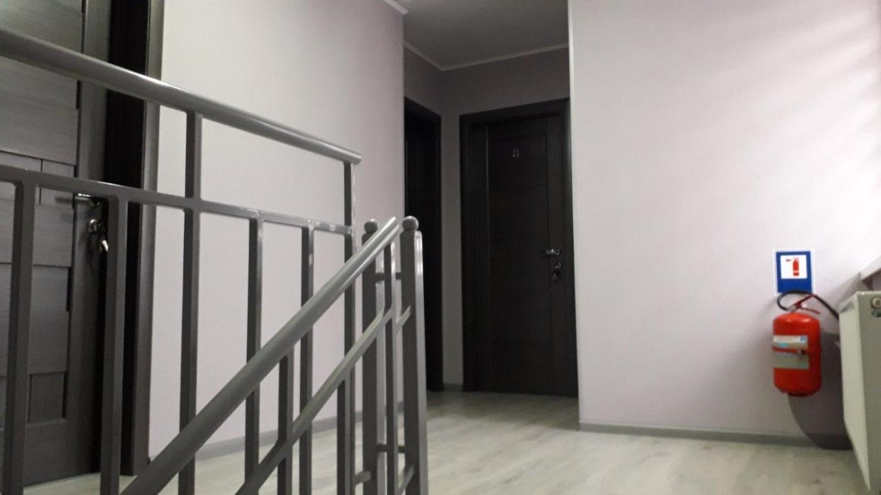 Guest House Max Khmelʼnytsʼkyy Bagian luar foto