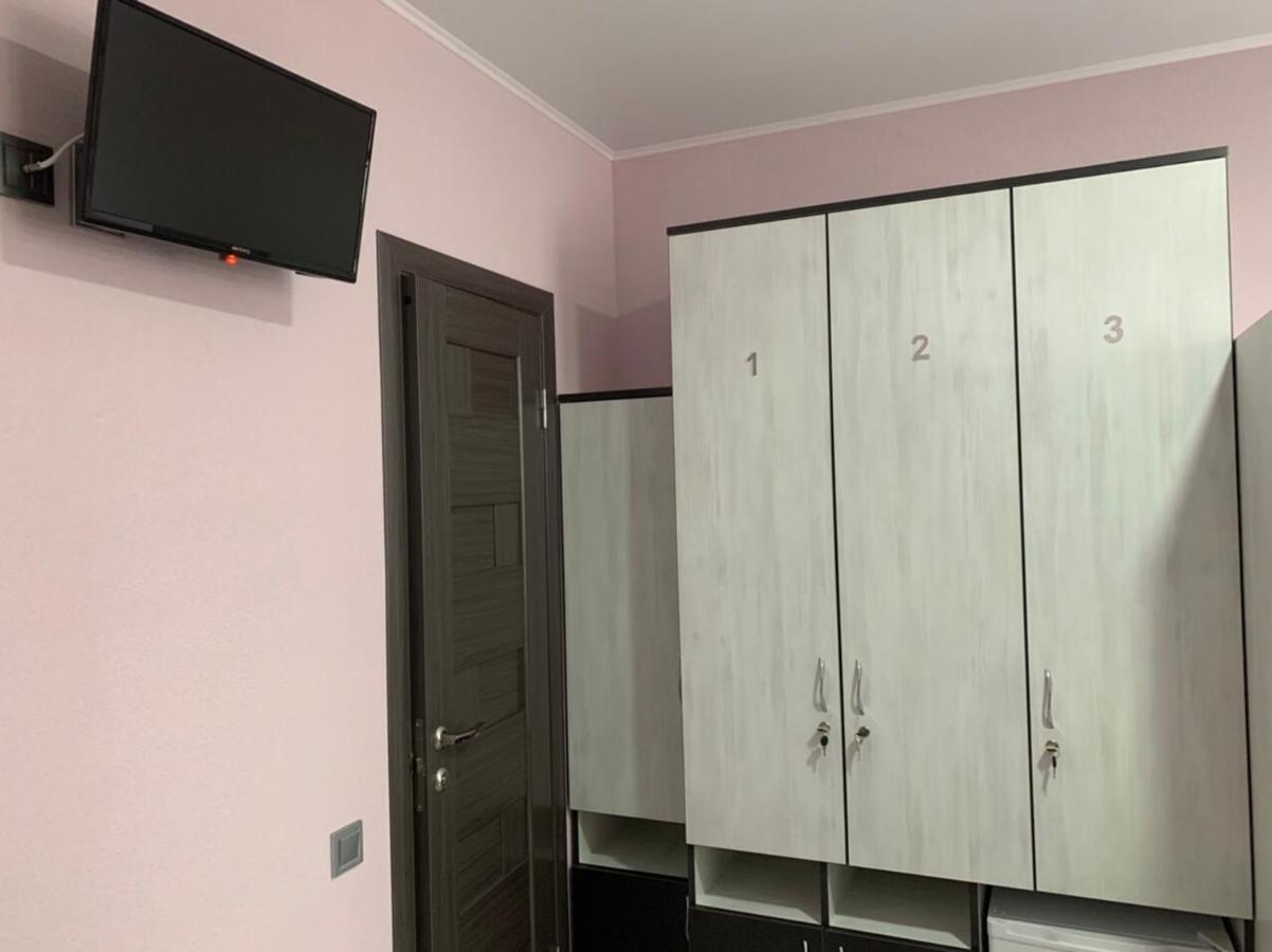 Guest House Max Khmelʼnytsʼkyy Bagian luar foto