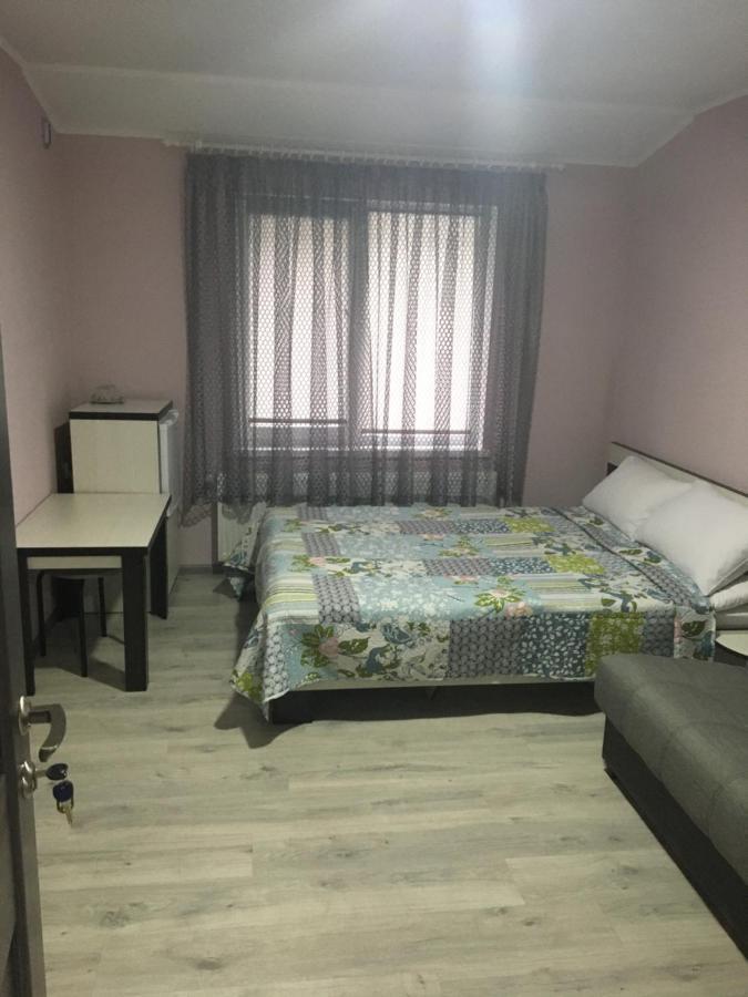 Guest House Max Khmelʼnytsʼkyy Bagian luar foto